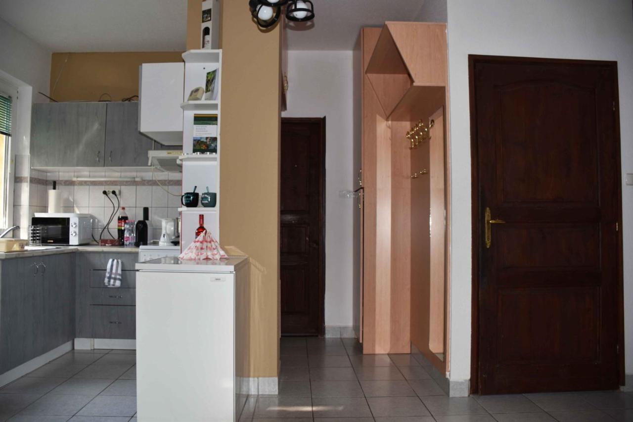Pilikan Apartments - Park, Agroturism, Vineyard & Farm Cserszegtomaj Dış mekan fotoğraf